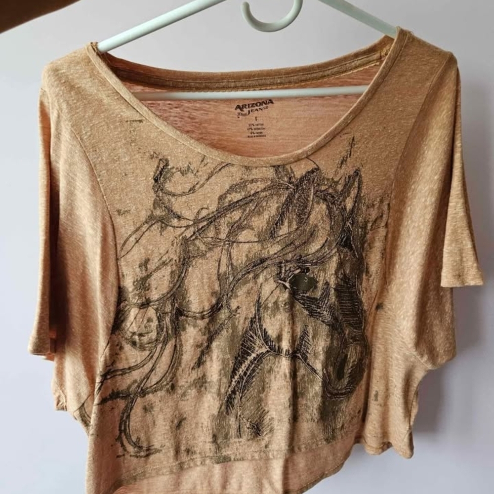 Arizona Jean Company Tan Horse Graphic Crop Top